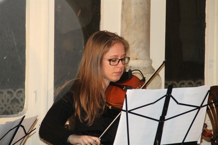 Maya Hobeika in Concert